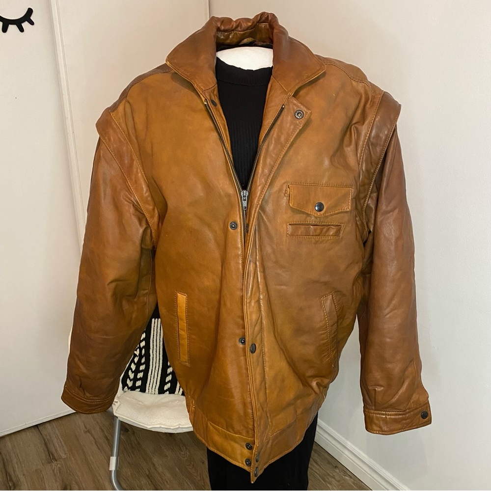 ⭐️HOST PICK⭐️ Vintage Genuine Leather Jacket - Picture 3 of 6